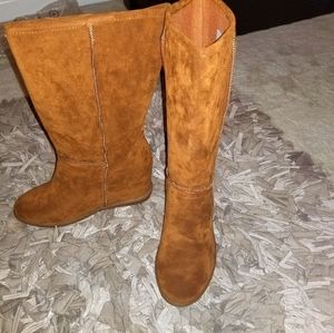 Wedge Suede Dark Tan/Lt. Brown Boots